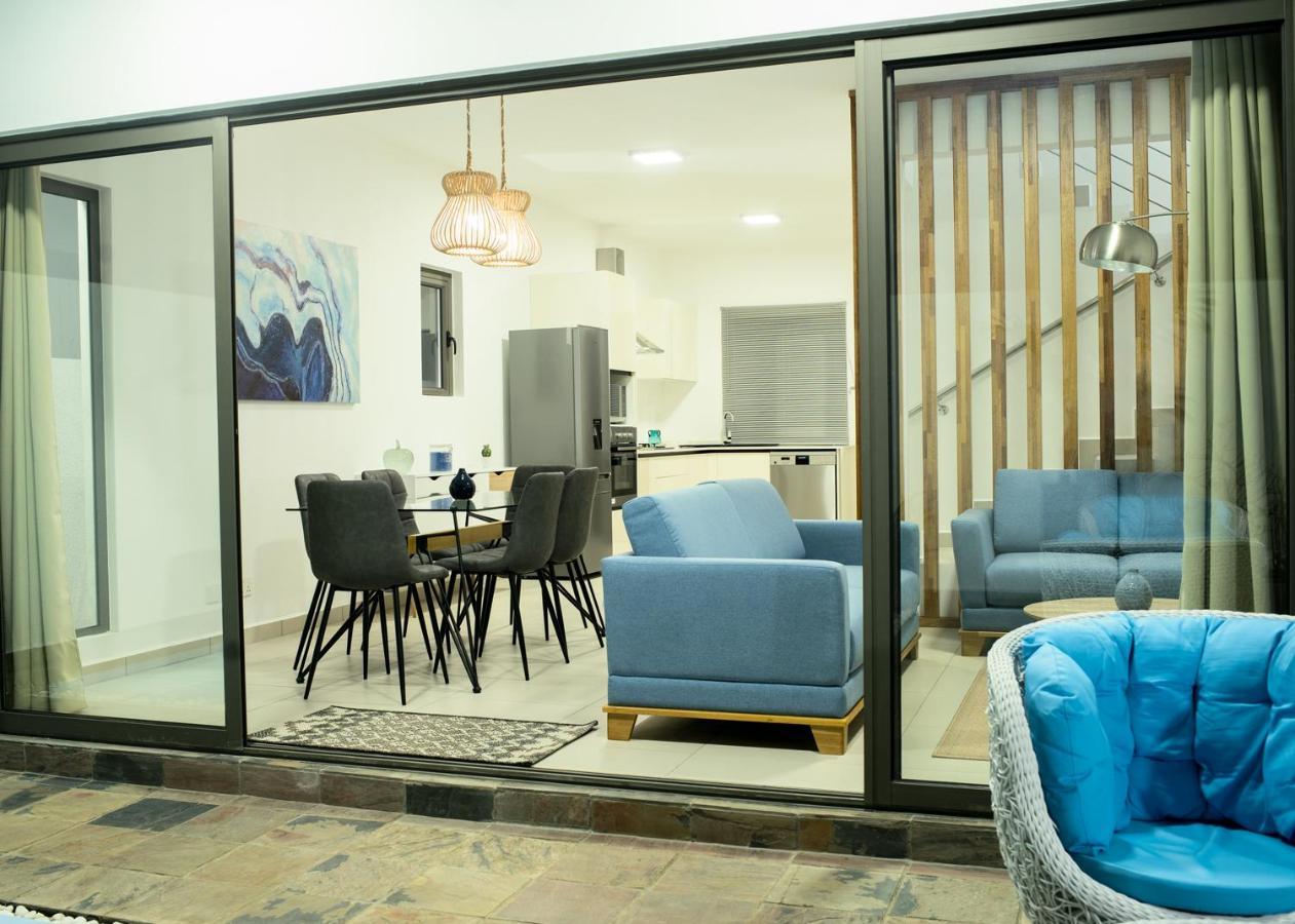 Ocean Blue Villa, Flic-En-Flac Bagian luar foto