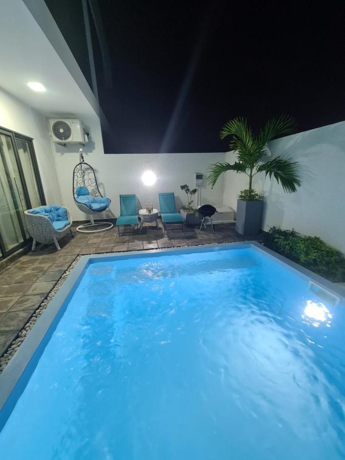 Ocean Blue Villa, Flic-En-Flac Bagian luar foto