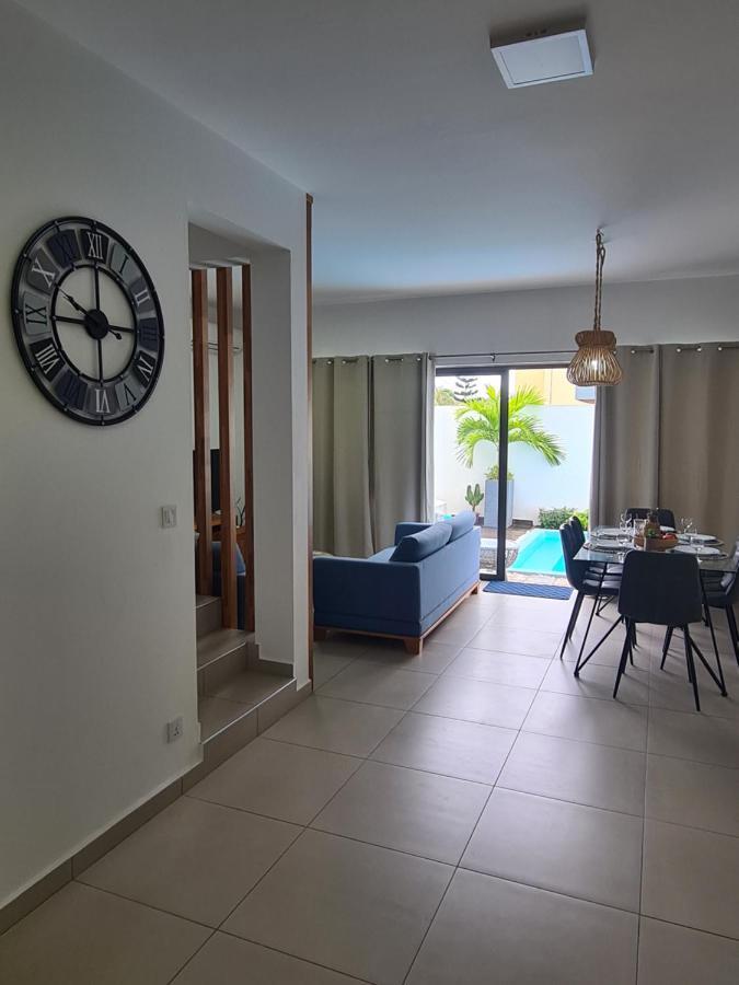 Ocean Blue Villa, Flic-En-Flac Bagian luar foto